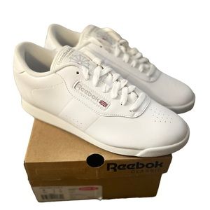 Reebok Classic New in Box, women’s princess wide D size 9US
